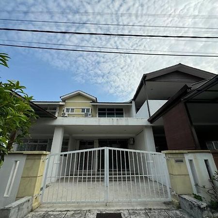 Homestay Bagan Serai Bagian luar foto